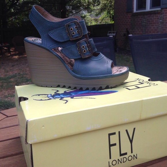 London Fly blue wedge shoe