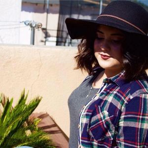 Meet your Posher, Gema