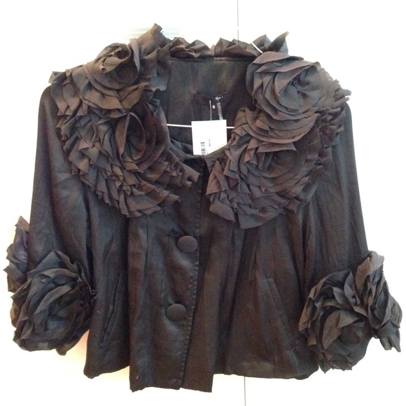 Adorable crop jacket