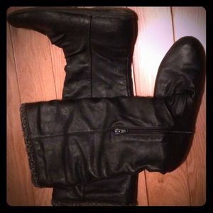 Black winter boots
