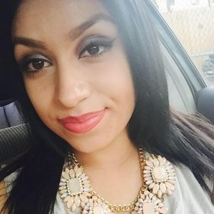 Meet your Posher, Gina
