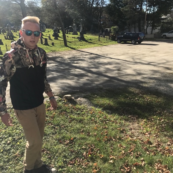 Meet your Posher, Jack - Picture 2 of 3