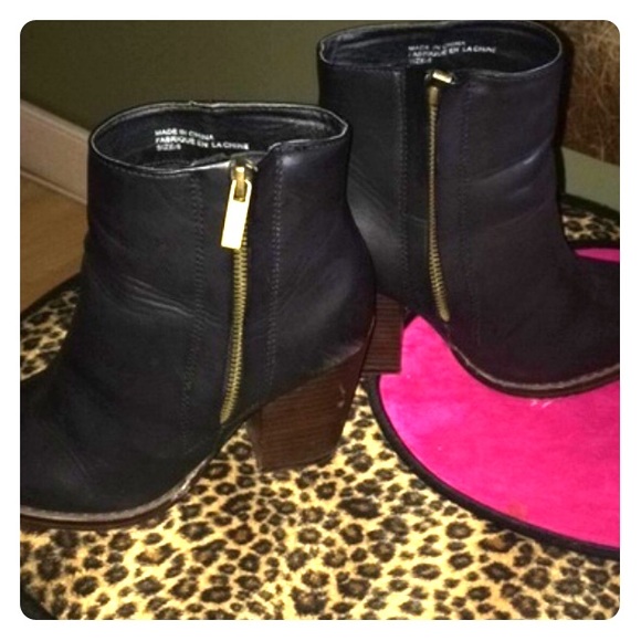 Urban Outfitters Black heel boots! Size 6!