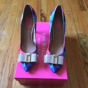 Isaac Mizrahi Bow Heels