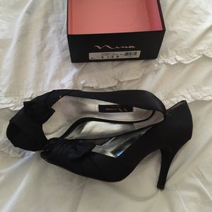 Nina black heels size 9.5