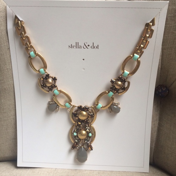 Stella & Dot Livvy Necklace