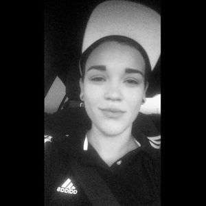 Meet your Posher, Claudia