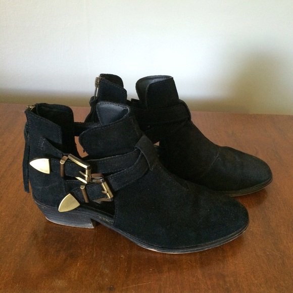 Steve Madden Black Cinch Booties