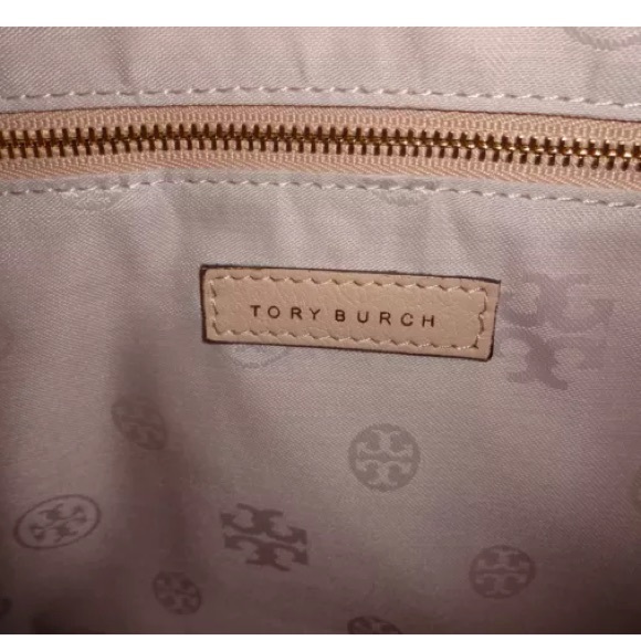 NWT Tory Burch All T E/W Tote in light oak - Picture 3 of 3