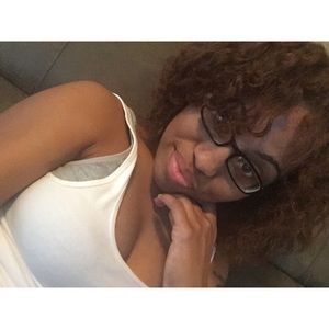 Meet your Posher, Sasha