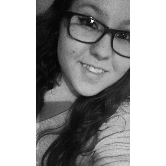 Meet your Posher, Lauren - Picture 1 of 1