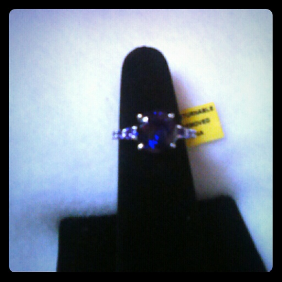 💝C.C. SALE!💝 SIM Purple Sapphire Ring Sz 7