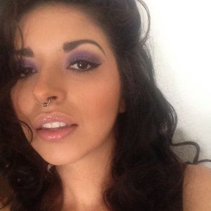 Meet your Posher, Monique