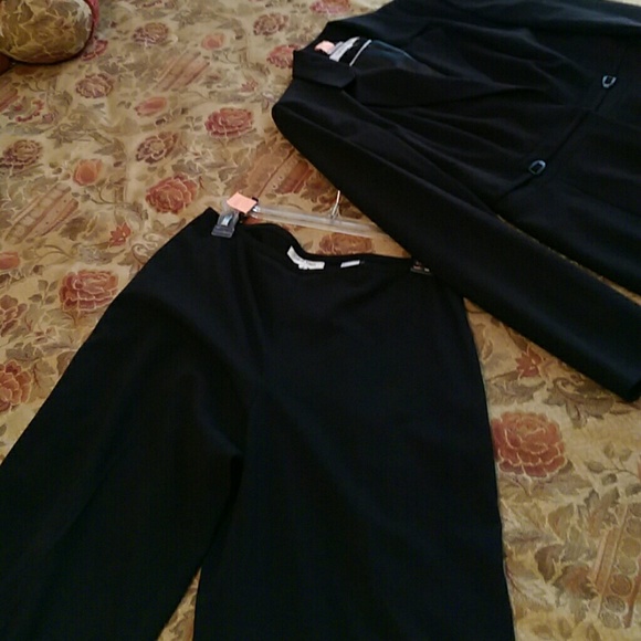 Calvin Klien pants suit