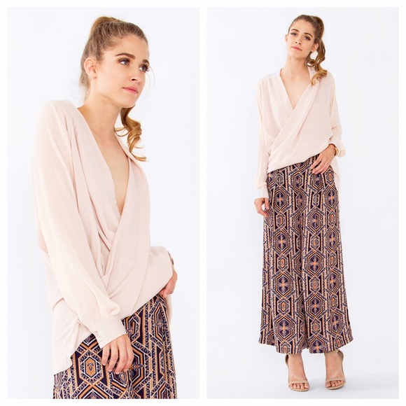 β SOLD OUT β Long Sleeve Draped Blouse Top - Picture 3 of 4