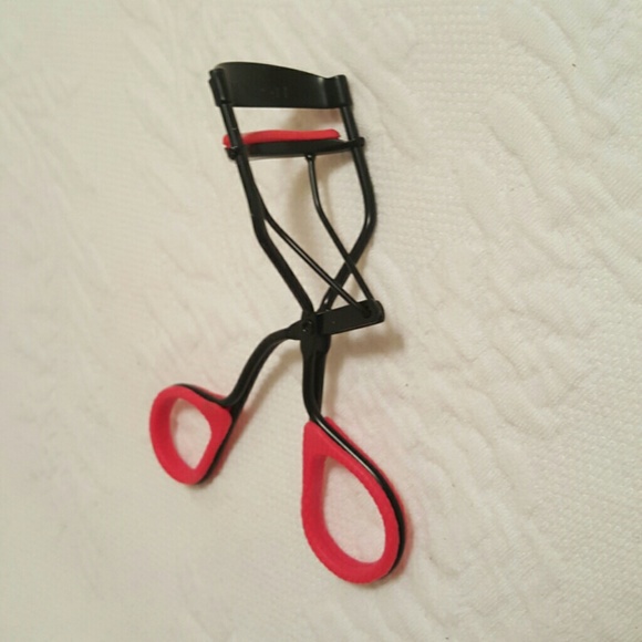 New Revlon eyelash curler