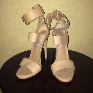Steve Madden nude single sole 4" heels!