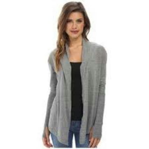 Alternative Earth thumbs up wrap around