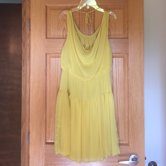 Easley Yellow dress, size M - Picture 2 of 4