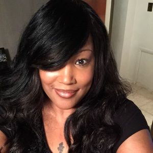 Meet your Posher, Faye