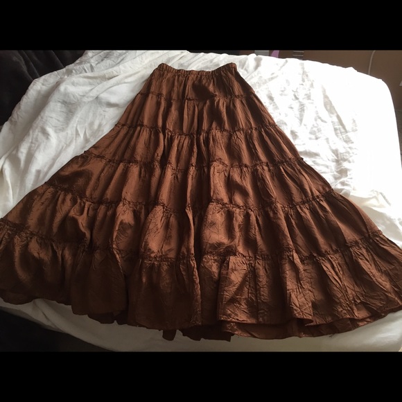 Flowy brown skirt
