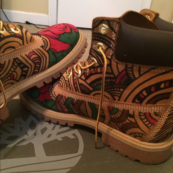 🎨Custom Timberlands 💯 - Picture 3 of 3