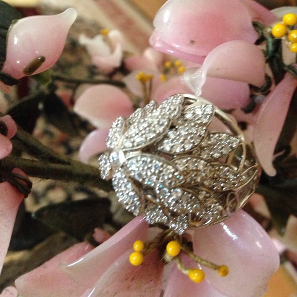 Vintage 925 whit sapphire ring