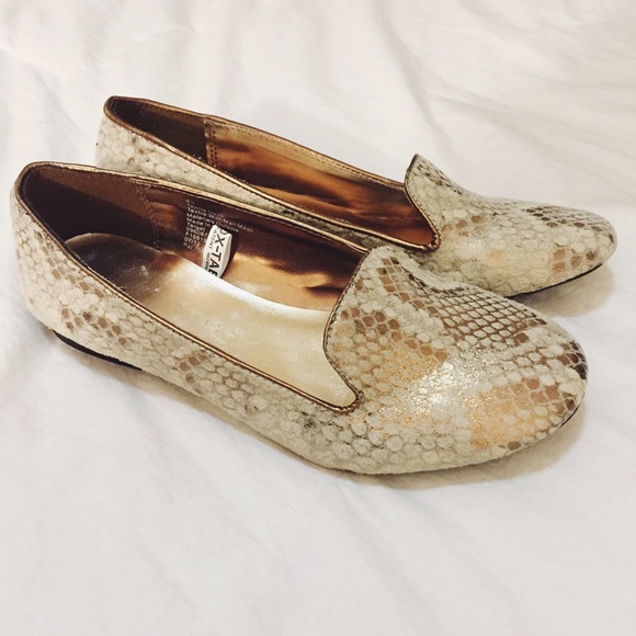 Mossimo Flats