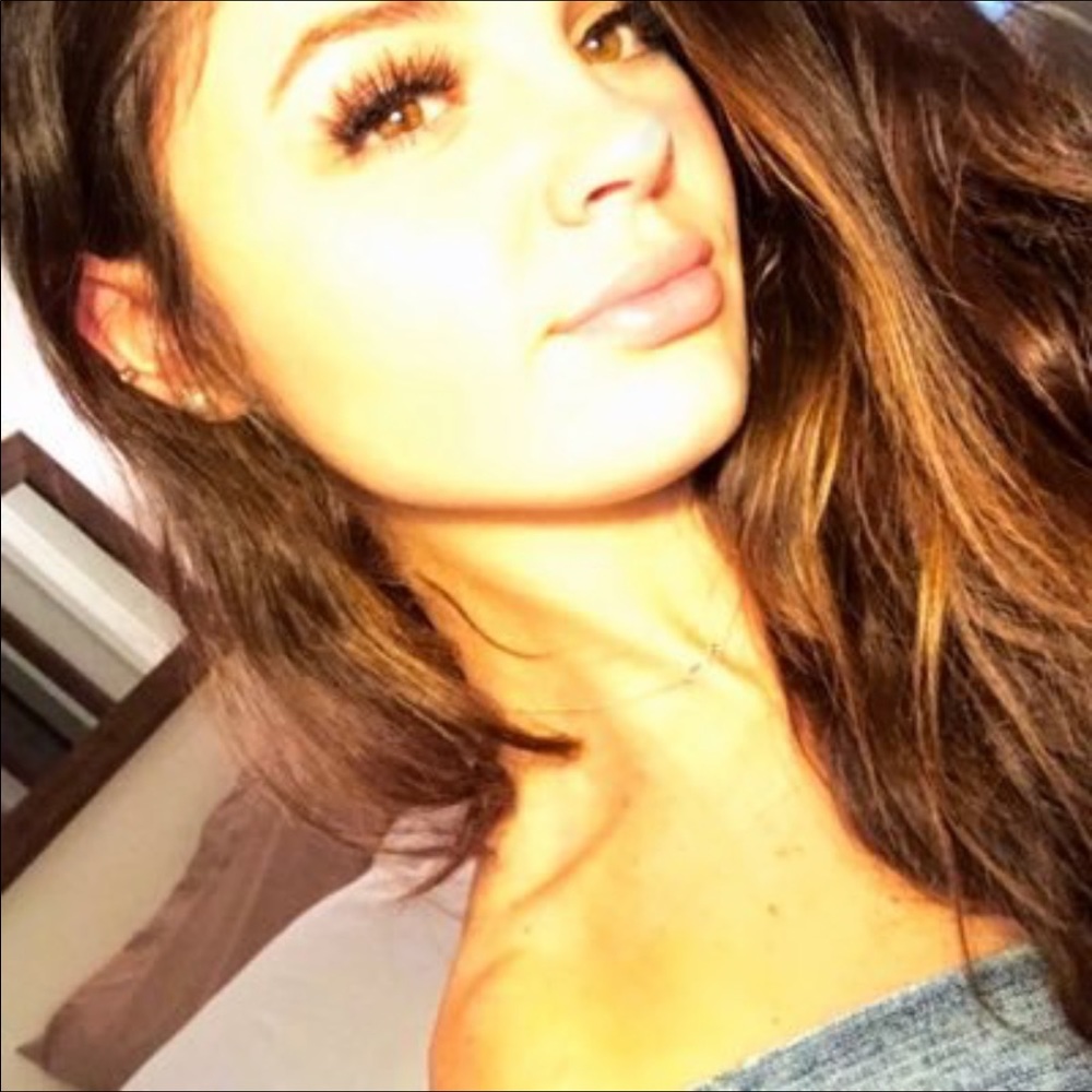 Meet your Posher, Savannah