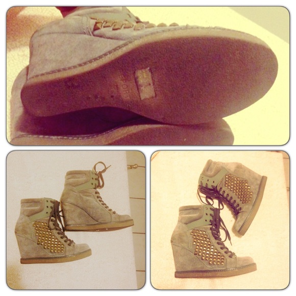 Report Nadja Grey Studded Suede Wedge Heels 8.5 - Picture 2 of 4