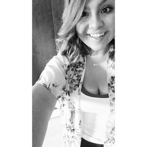 Meet your Posher, Alexis