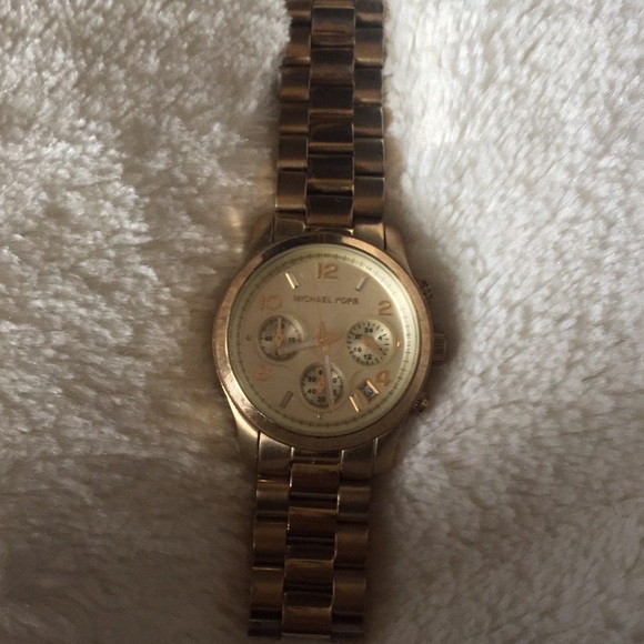 Michael kors gold watch