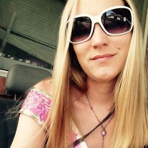 Meet your Posher, Jodee