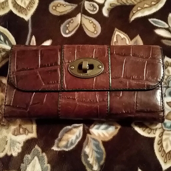 Fossil brown leather wallet