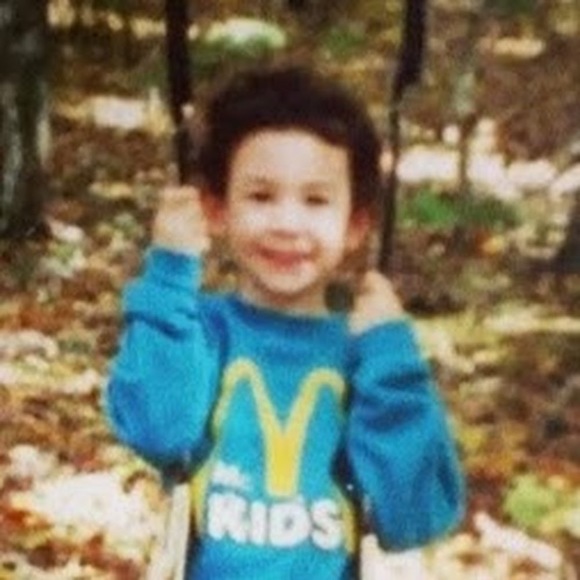 Meet your Posher, Jennifer - Picture 2 of 2