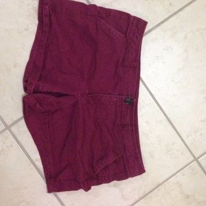 American eagle maroon shorts