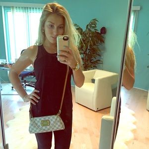 100%authentic Louis Vuitton Damier Azur cross body