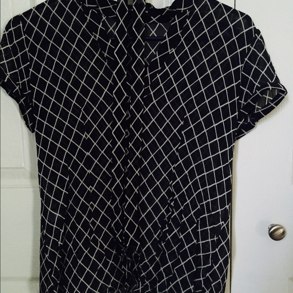 Short sleeve top
