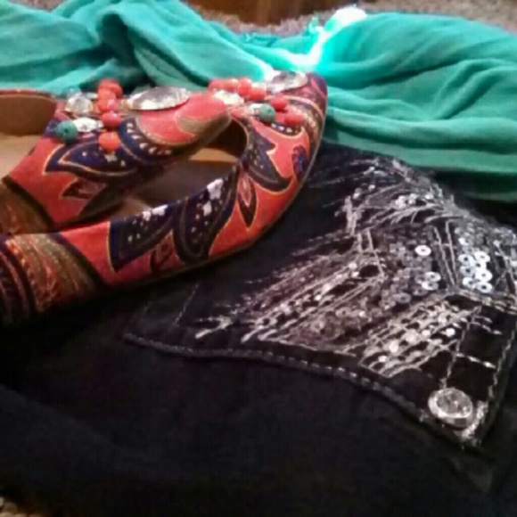 JustFab Velvetty Feel Flats - Picture 2 of 4