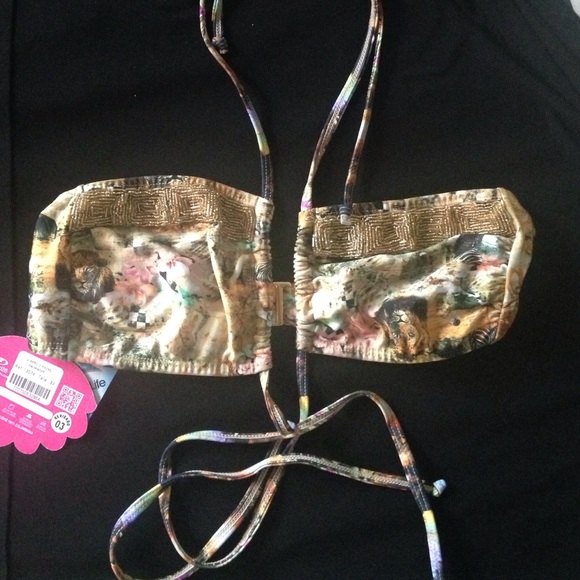 Tan bikini - Picture 4 of 4