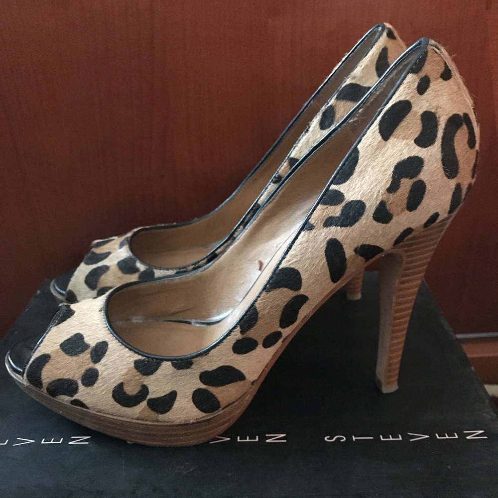 Steven Leopard print fur pump by Steve Madden