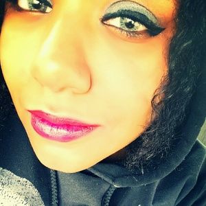 Meet your Posher, Roni