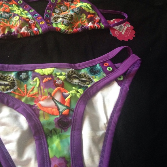 Colorful bikini - Picture 4 of 4