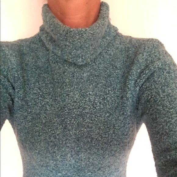 New Victoria Secret turtleneck sweater - Picture 4 of 4