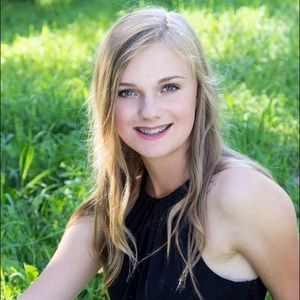 Meet your Posher, Dakota