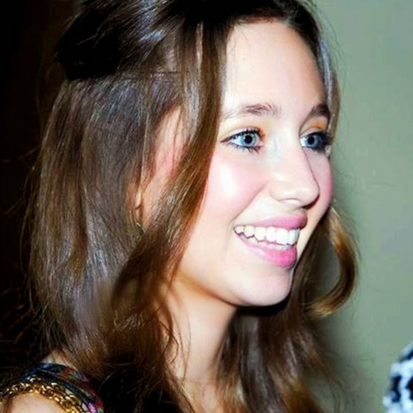 Meet your Posher, Allison - Picture 1 of 1