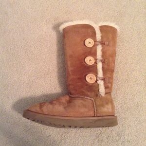 Bailey button uggs