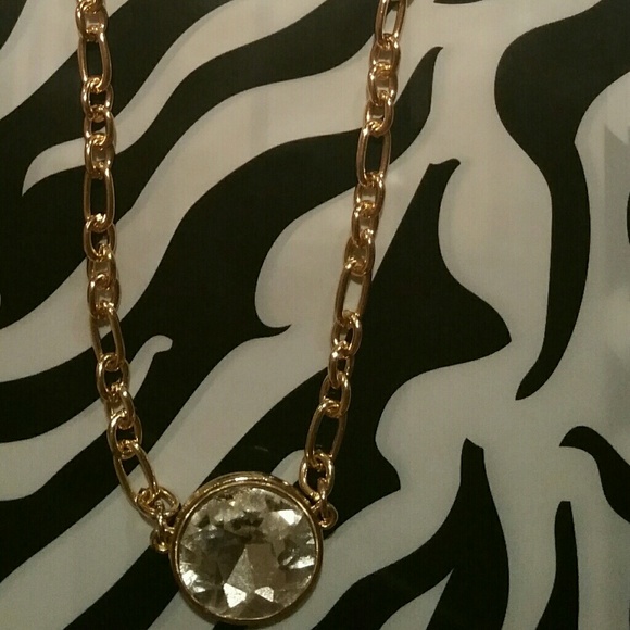 💜One stone necklace  with gold color chain.. - Picture 3 of 4