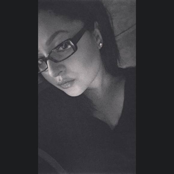 Meet your Posher, Estefania