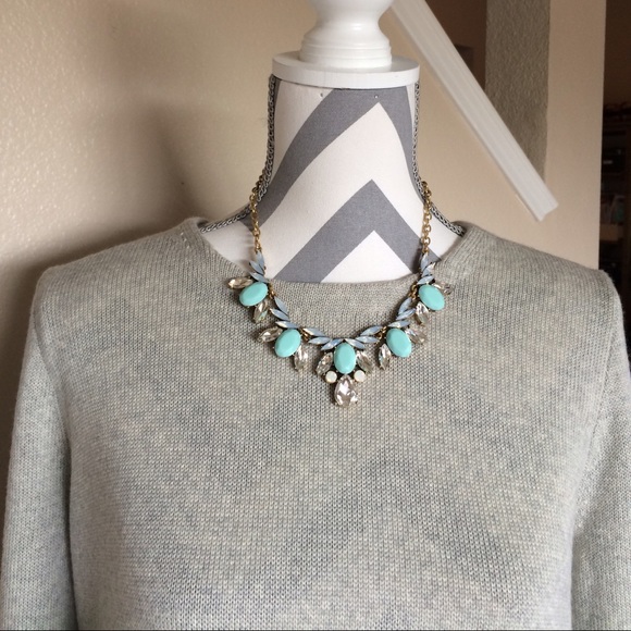*SOLD* NWT J.Crew Statement Necklace - Picture 4 of 4